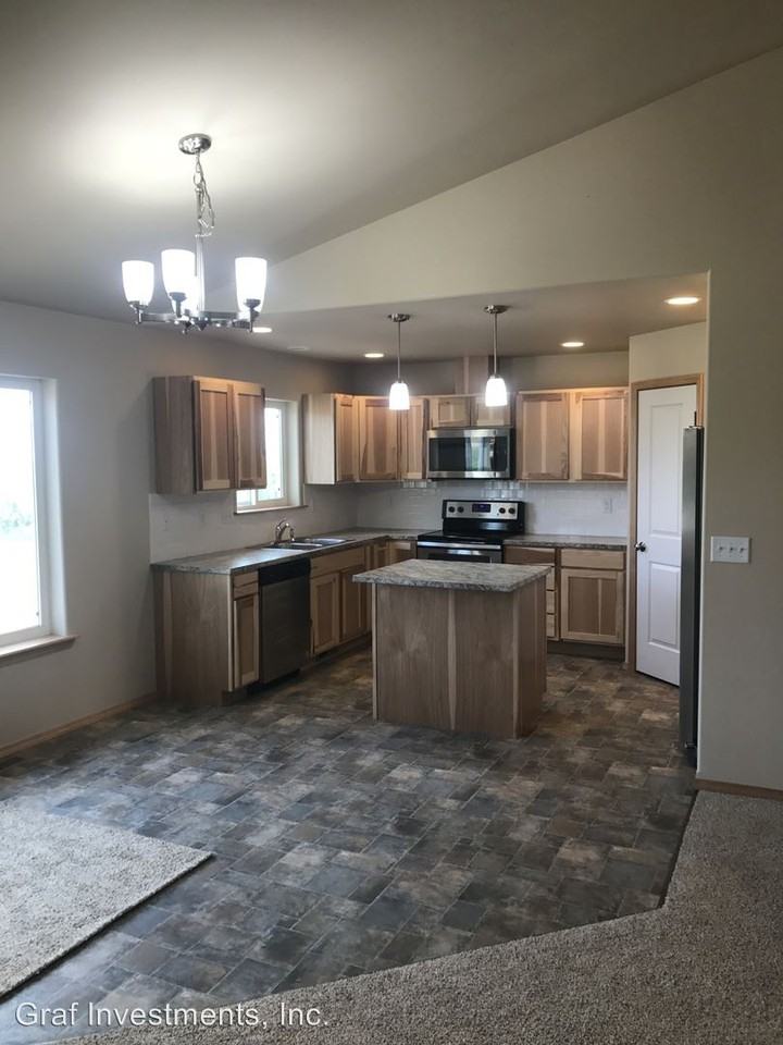 1714 Reservoir Loop - Photo 3 of 32