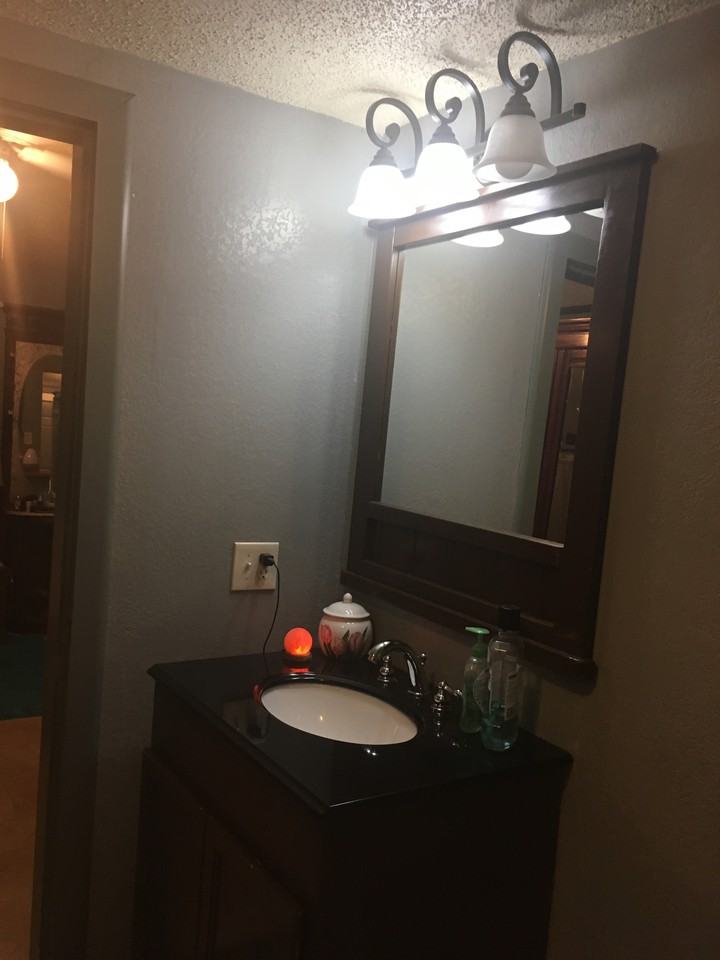 612 W Hammond St - Photo 2 of 11