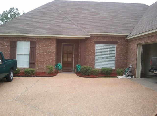 141 Creekside Drive - Photo 2 of 16