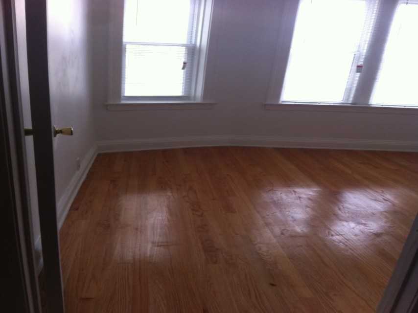 102 S 17th Ave - Photo 2 of 4