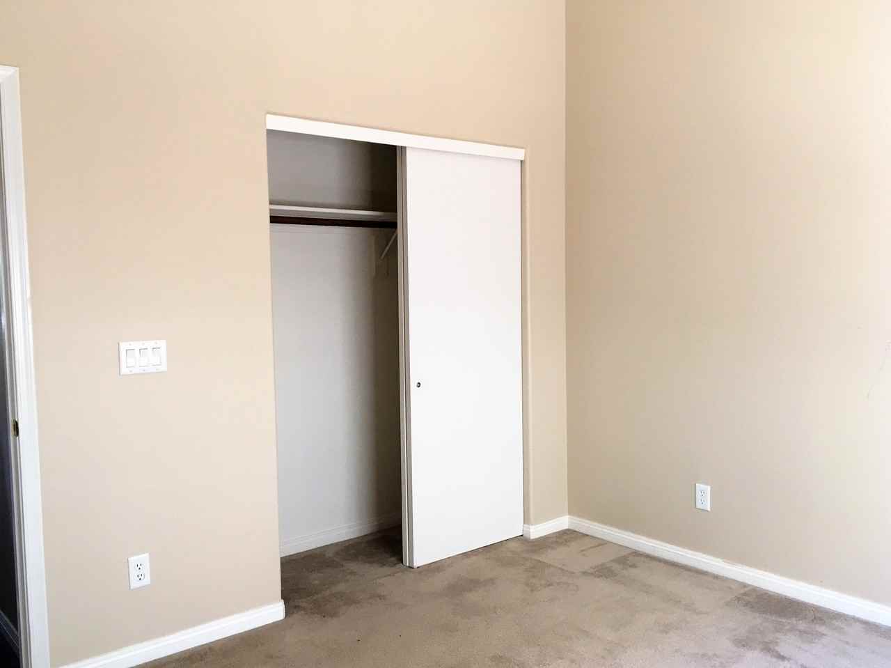 1860 North Mulberry - Photo 3 of 10