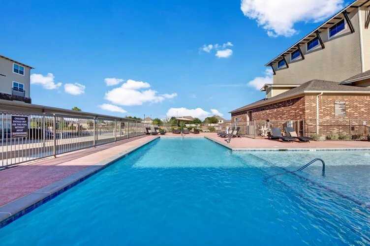 The Savannah at Gateway - Photo 3 of 35