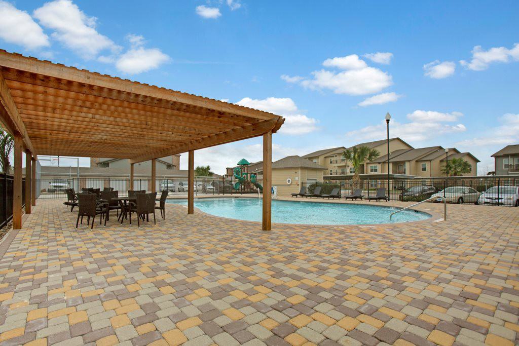 Vista Monterrey Apartment Homes - Photo 2 of 33