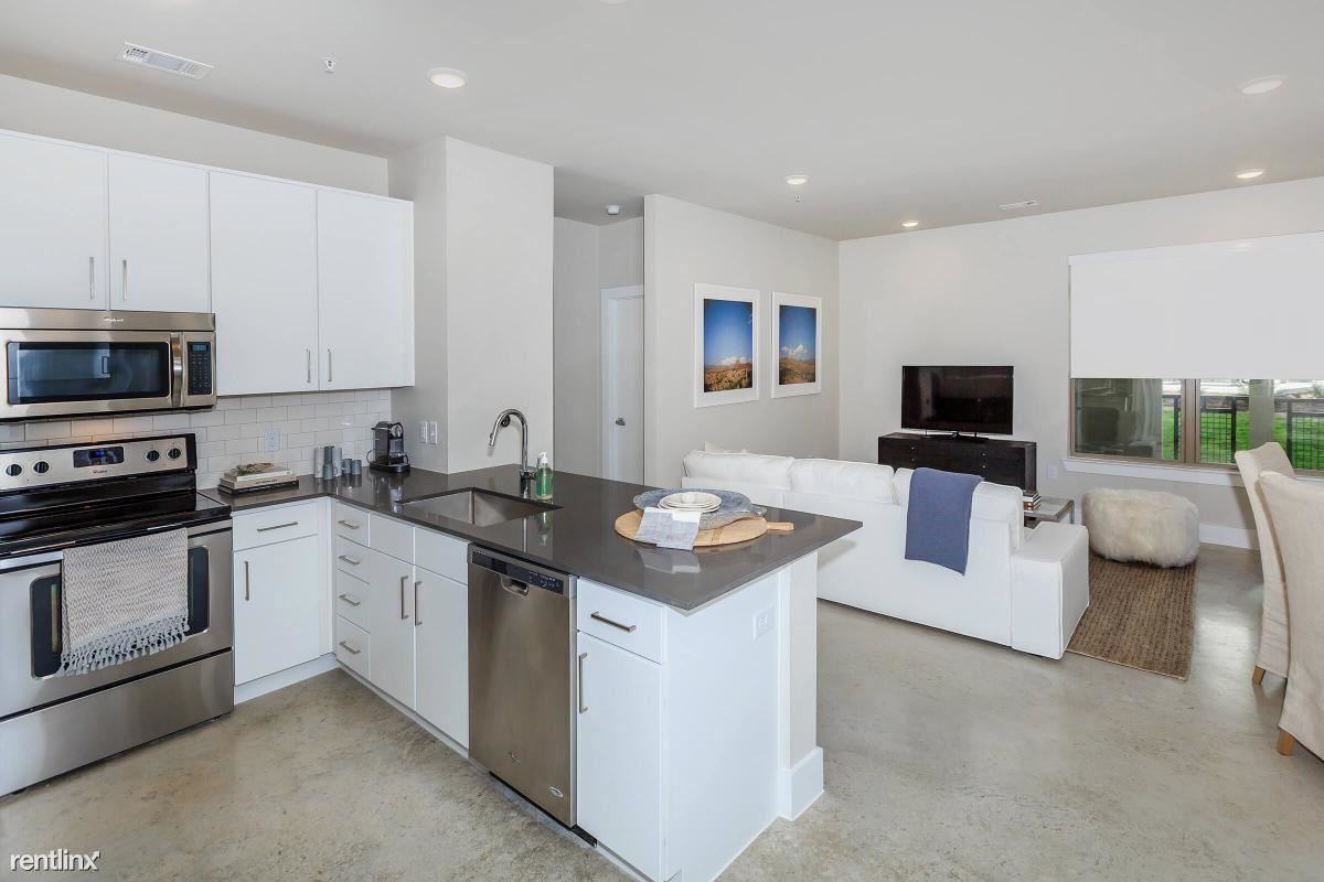 5600 Ranch Road 620 N - Photo 2 of 8