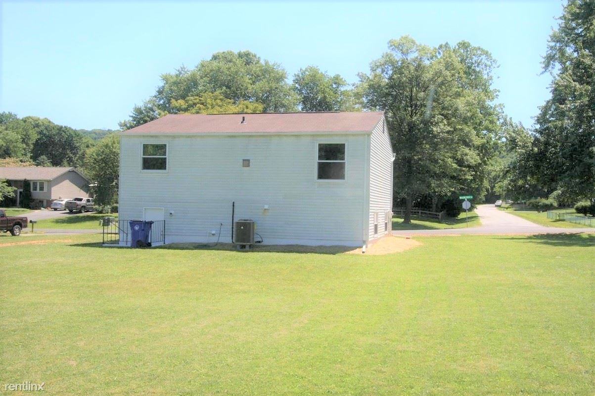 7024 Willow Tree Dr S - Photo 3 of 21