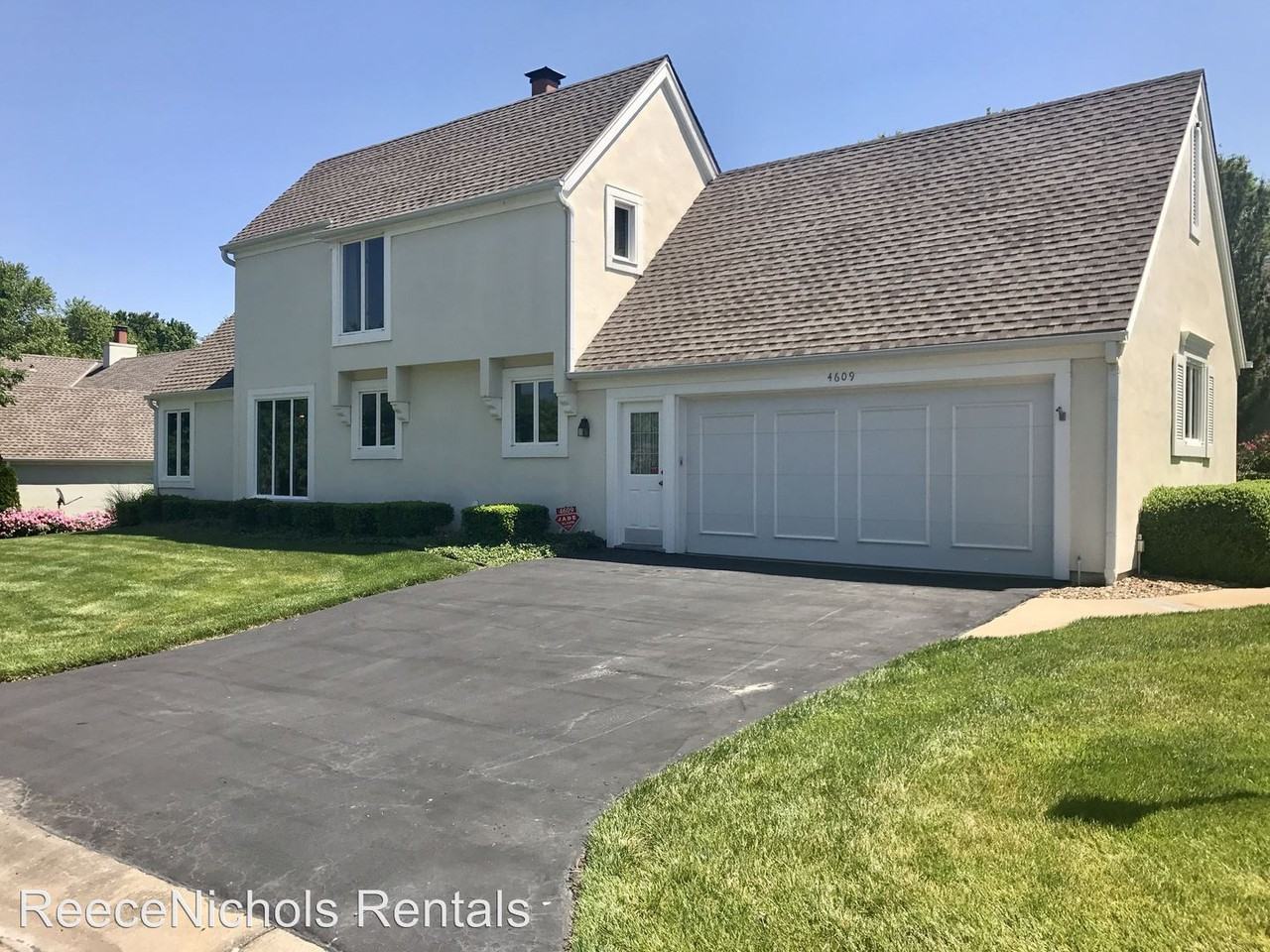 4609 W 113th Terrace - Photo 2 of 35