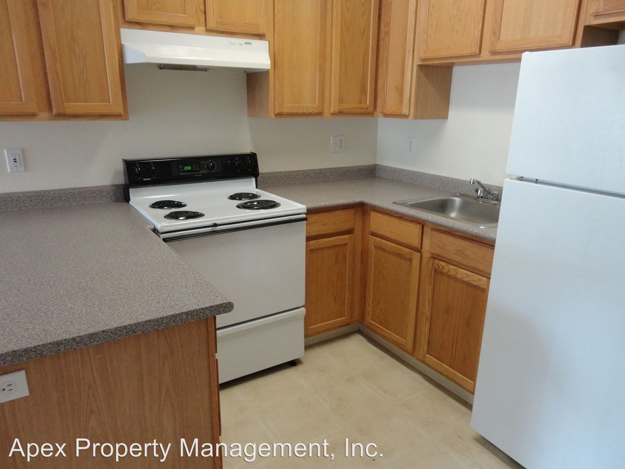 2600, 2604, 2608 Douglas Avenue - Photo 3 of 16