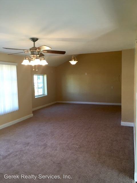 2312 Wharton Ct - Photo 2 of 20