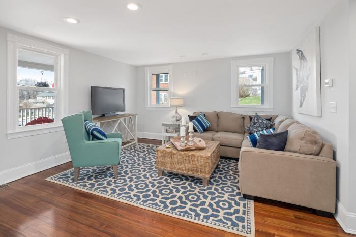 100 Nantasket Ave - Photo 3 of 8