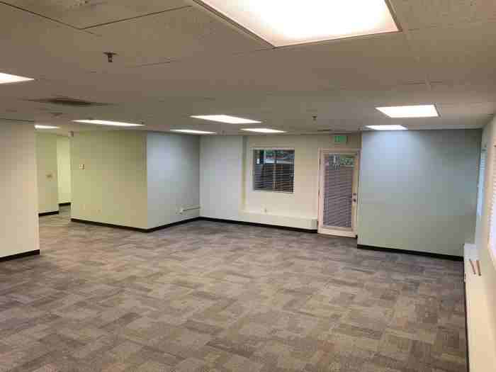 20315 19th Ave Ne - Photo 3 of 11