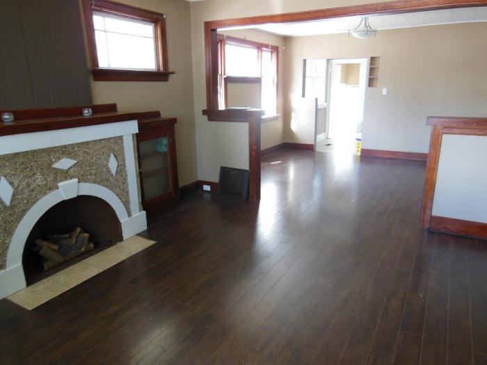 3836 Dewdney Ave - Photo 2 of 8