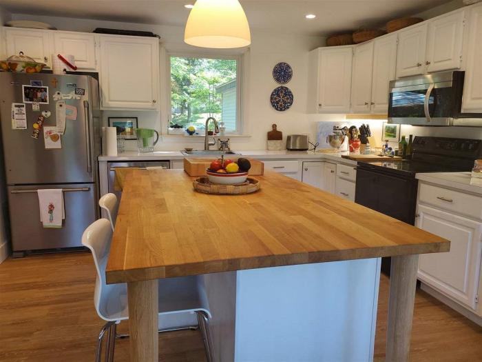 92 Varney Road - Photo 2 of 28