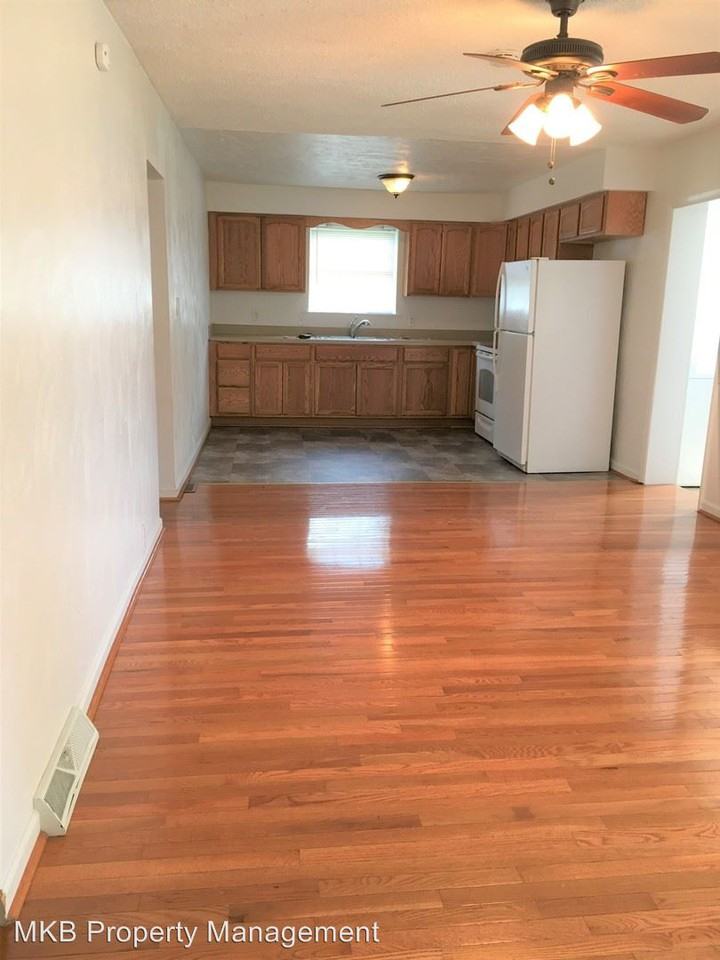 5425 Vistamont Dr. - Photo 2 of 15
