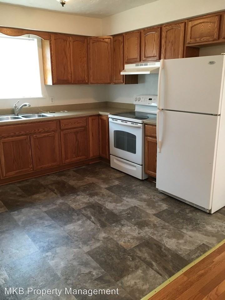 5425 Vistamont Dr. - Photo 3 of 15