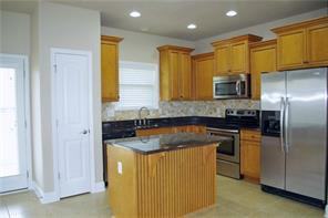 8240 Savage Loop - Photo 3 of 36