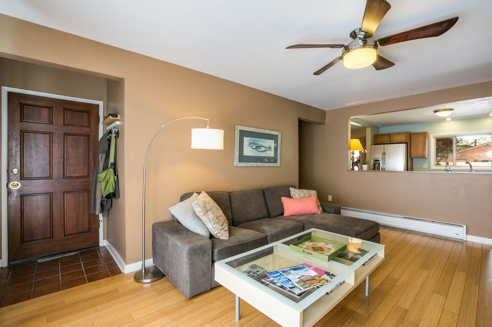 10121 Propps St Ne - Photo 3 of 20