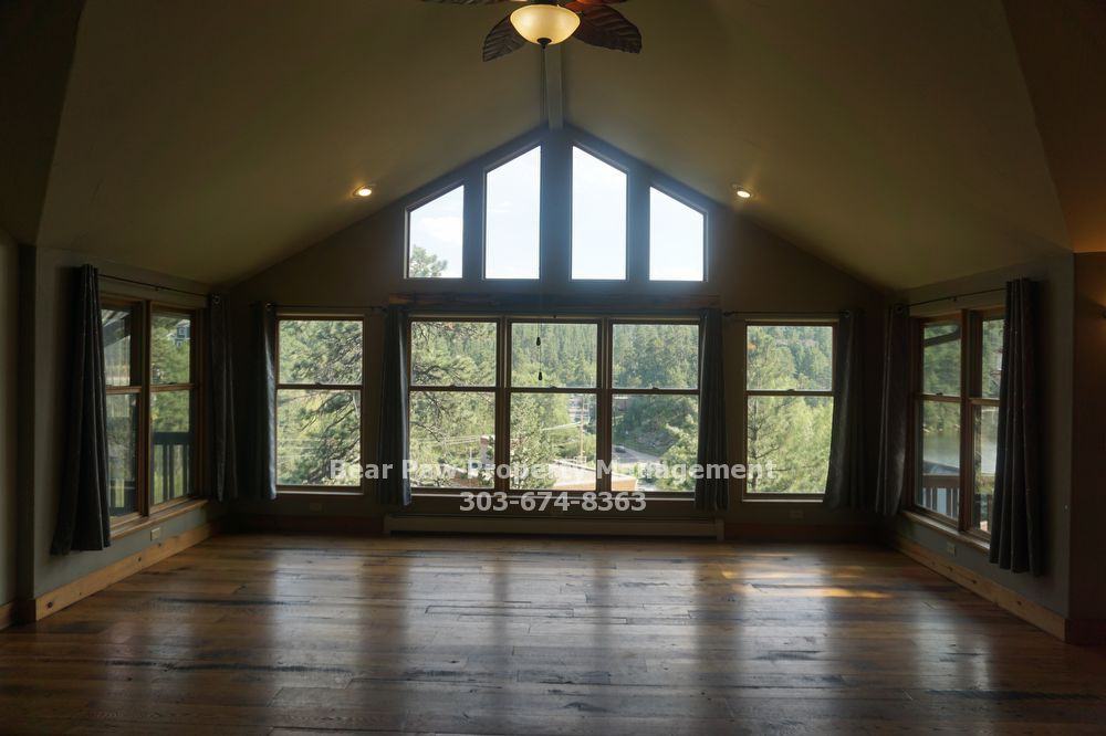 28414 Kinnikinick Rd - Photo 3 of 16