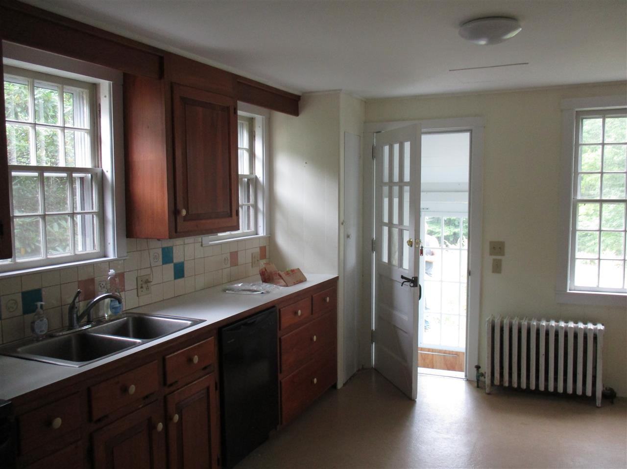 48 Perkins Lane - Photo 3 of 18