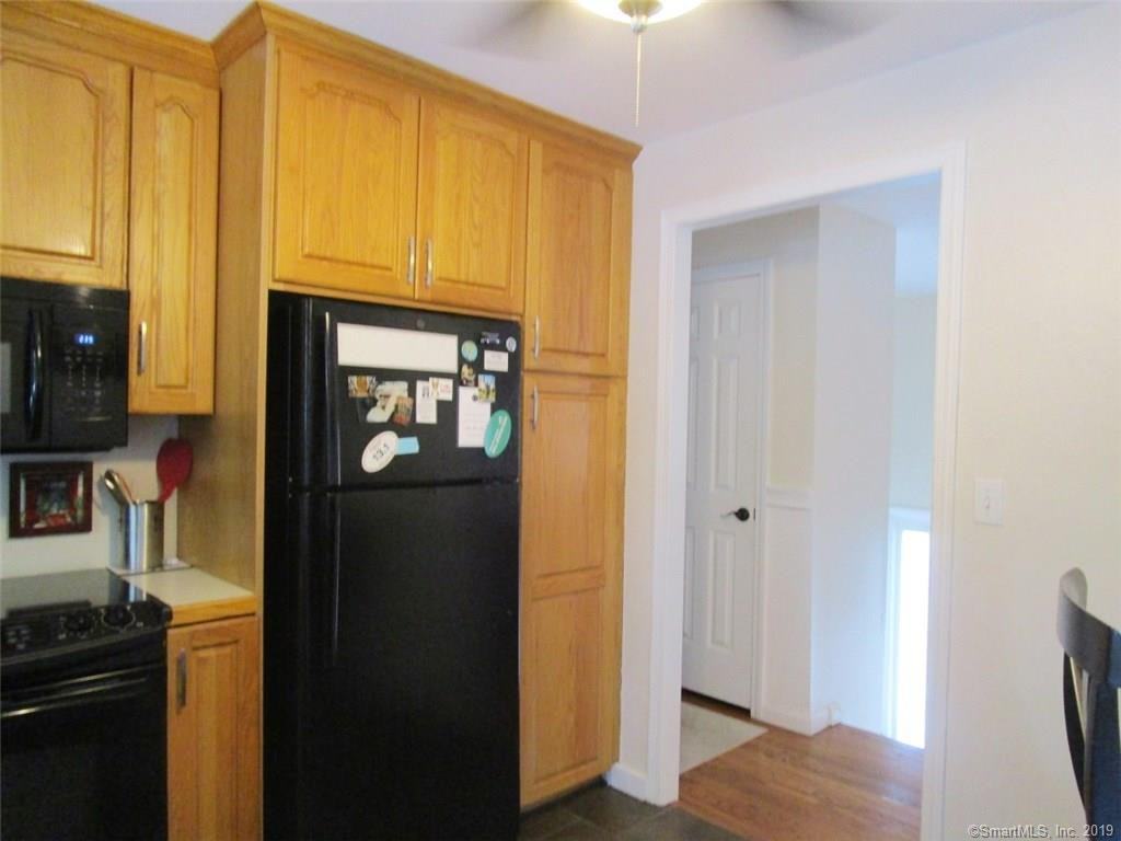 33 Zephyr Road - Photo 3 of 28