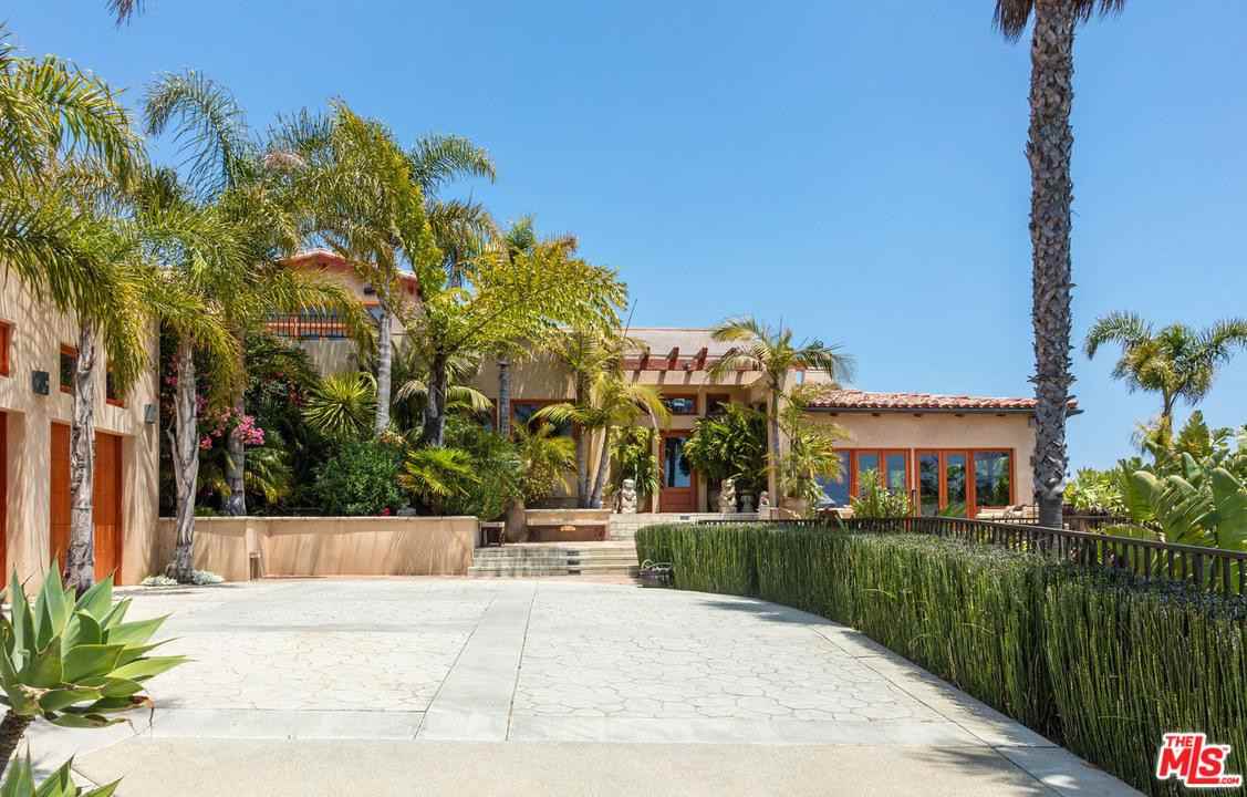 6368 Sea Star Drive - Photo 3 of 36