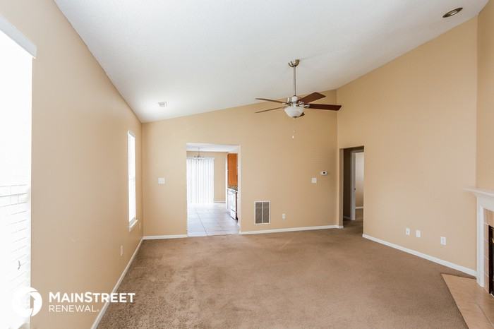 3264 Blue Ash Lane - Photo 3 of 16