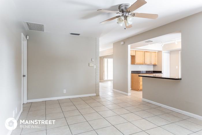 1461 Wyndcliff Drive - Photo 3 of 15
