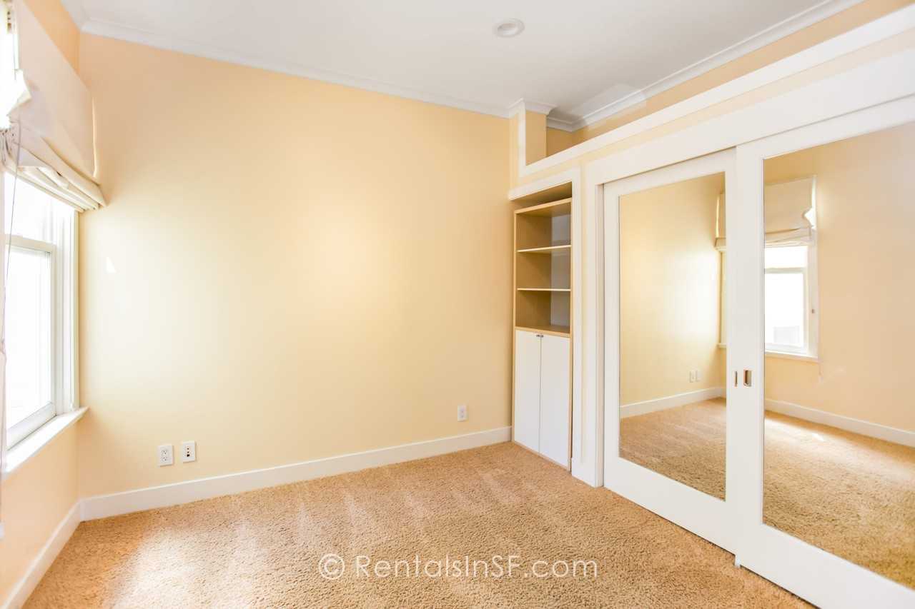 1111 Broderick St. - Photo 3 of 16