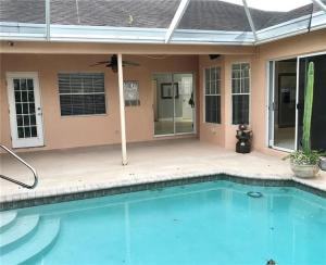 12921 Mapleton Ct. - Photo 3 of 19