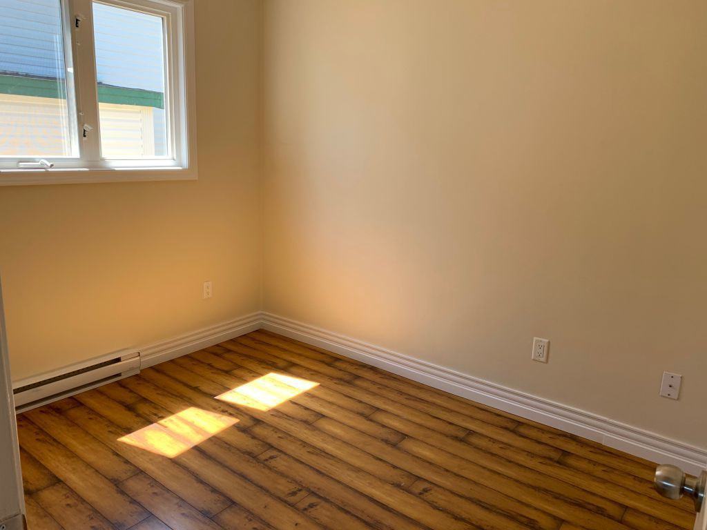 7 Harnum Crescent - Photo 3 of 15