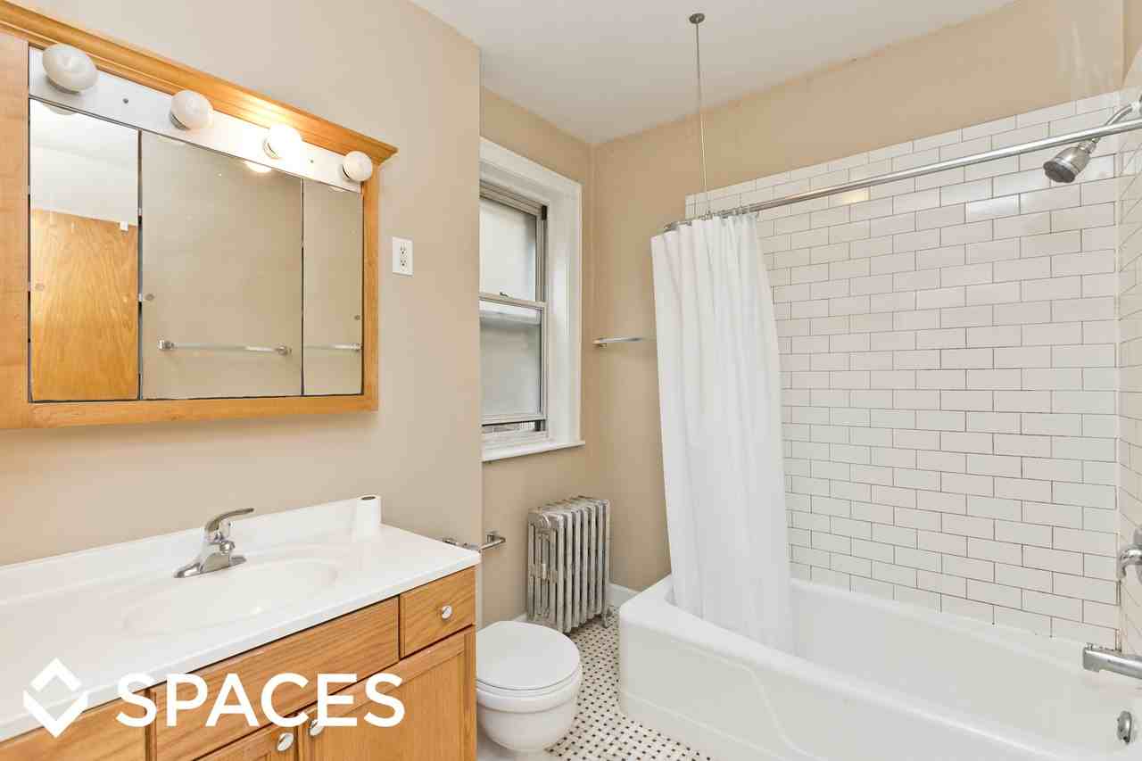 2244 N Halsted St - Photo 2 of 23