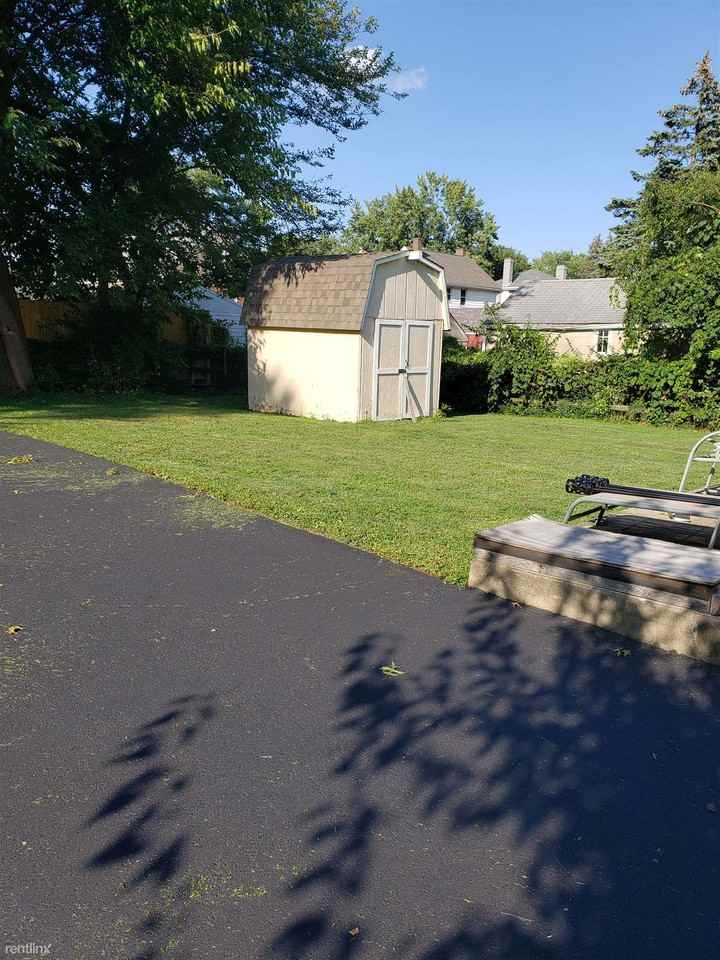 4350 Clifford Rd - Photo 2 of 6