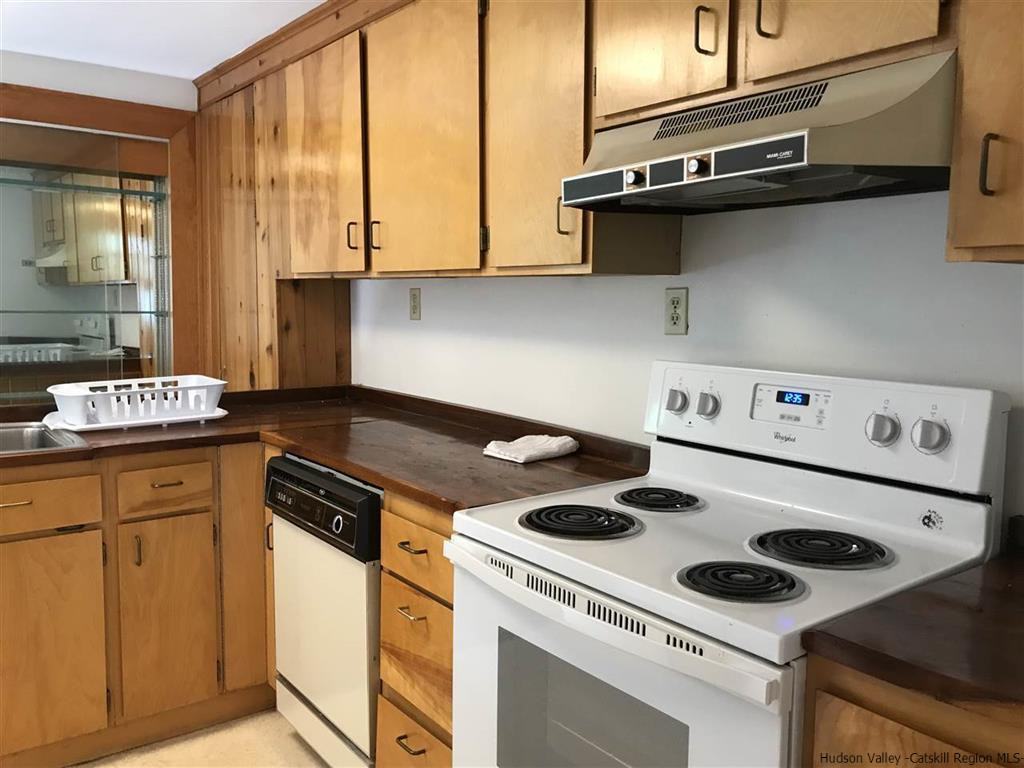 59 N. Chestnut Unit2 - Photo 2 of 13