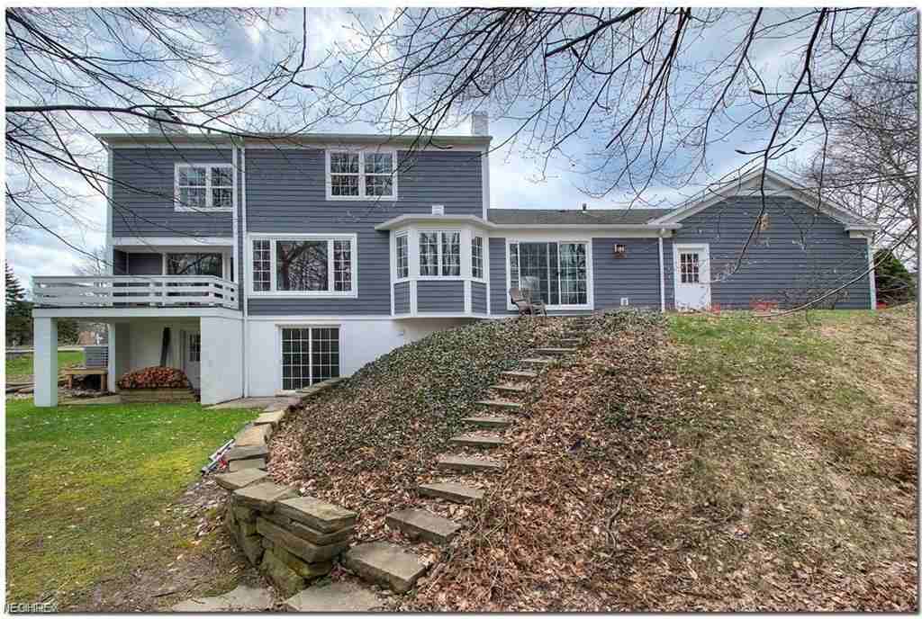 32205 Creekside Dr - Photo 2 of 19