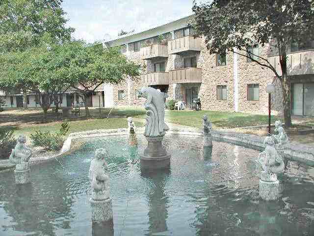 Columns IV Apartments - 2149 E Sunshine St Springfield MO | Zumper