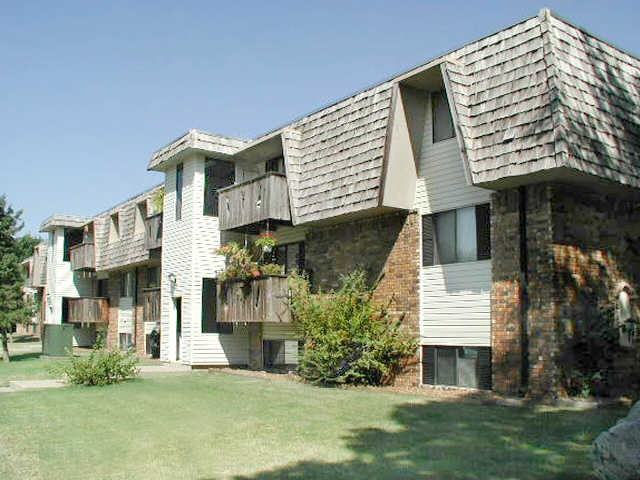 Viking Apartments 1729 S Luster Ave, Springfield, MO 65804 Zumper