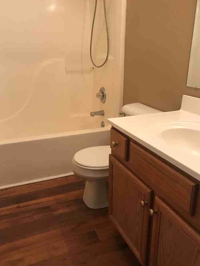 312 Withers Street West - Photo 3 of 14