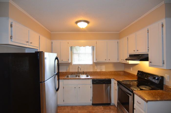 2405 Erin Court - Photo 3 of 11