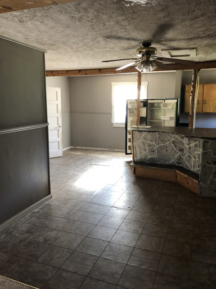 864 Pleasant Oak Rd - Photo 3 of 12