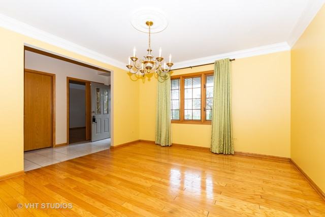 17312 Valley View - Photo 3 of 10