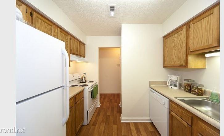 4176 Appian Way West - Photo 2 of 13