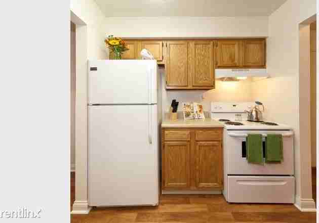 4176 Appian Way West - Photo 3 of 13