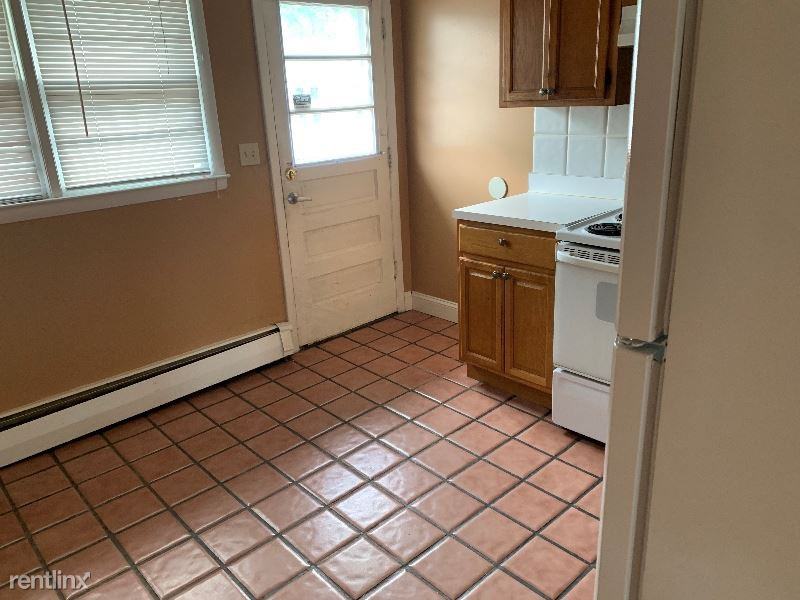 1 Fowler St 2r - Photo 2 of 9