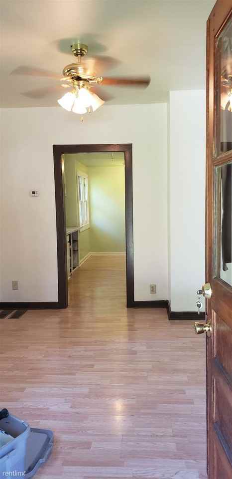 903 83rd St - Photo 3 of 8