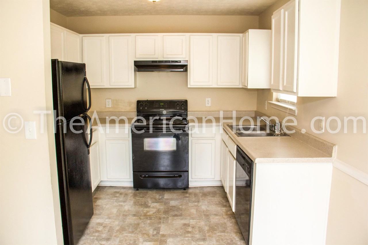 4 Chelsea Ln - Photo 2 of 10