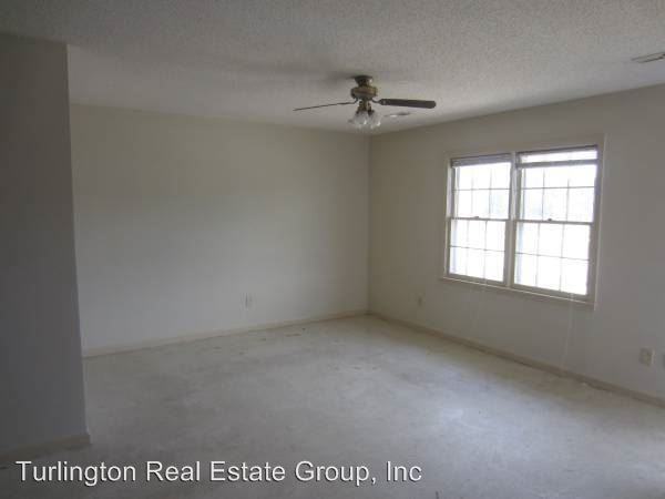 Coats Circle - Photo 3 of 7