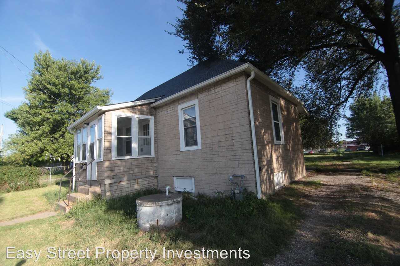 3917 26th Ave. - Photo 2 of 17