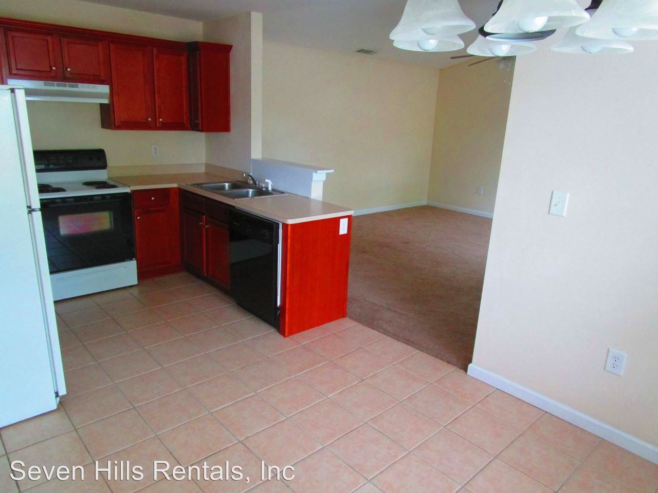 111-113 Melody Lane - Photo 3 of 8