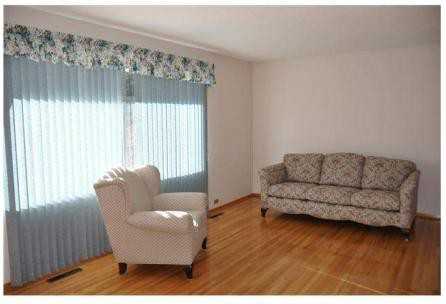 5123 Bulyea Road Nw - Photo 3 of 16