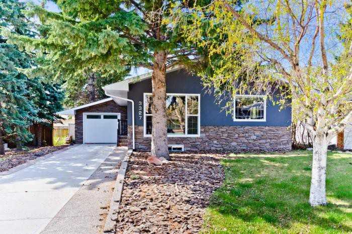 3327 35 Avenue Sw - Photo 2 of 31