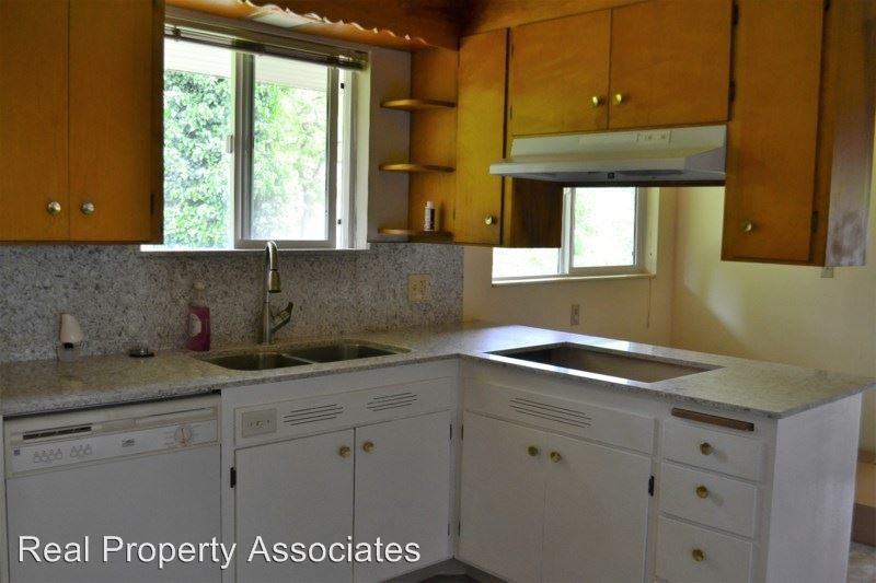 2210 Gibson Pl - Photo 2 of 11